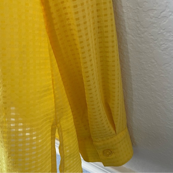 Women front open button down shirt with pockets size large - Picture 9 of 10